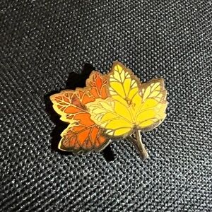 Fall Leaves Leaf Metal Enamel Lapel Pin Pinback Brooch by Hallmark Cards